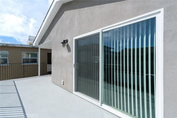 $7,000 | 905 West Balboa Boulevard, Newport Beach, CA 92661