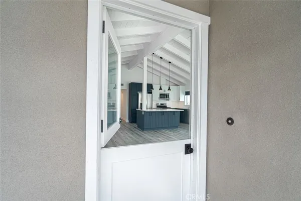 $7,000 | 905 West Balboa Boulevard, Newport Beach, CA 92661