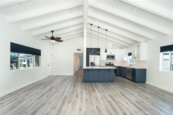 $7,000 | 905 West Balboa Boulevard, Newport Beach, CA 92661