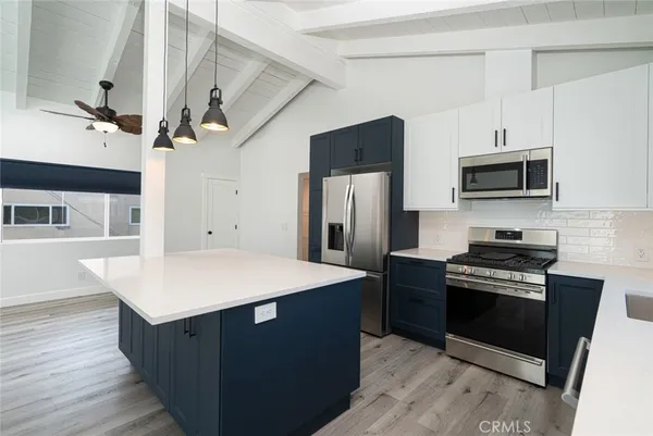 $7,000 | 905 West Balboa Boulevard, Newport Beach, CA 92661