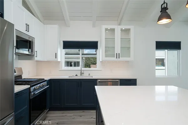 $7,000 | 905 West Balboa Boulevard, Newport Beach, CA 92661