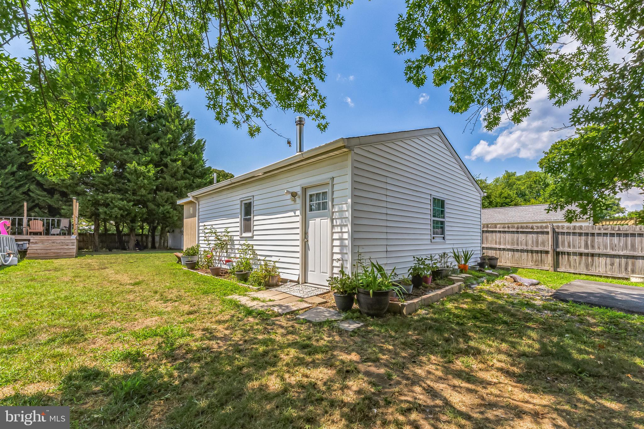 14710 Featherstone Road Woodbridge, VA 22191 - Photo 17 of 33 Guest/Pool house