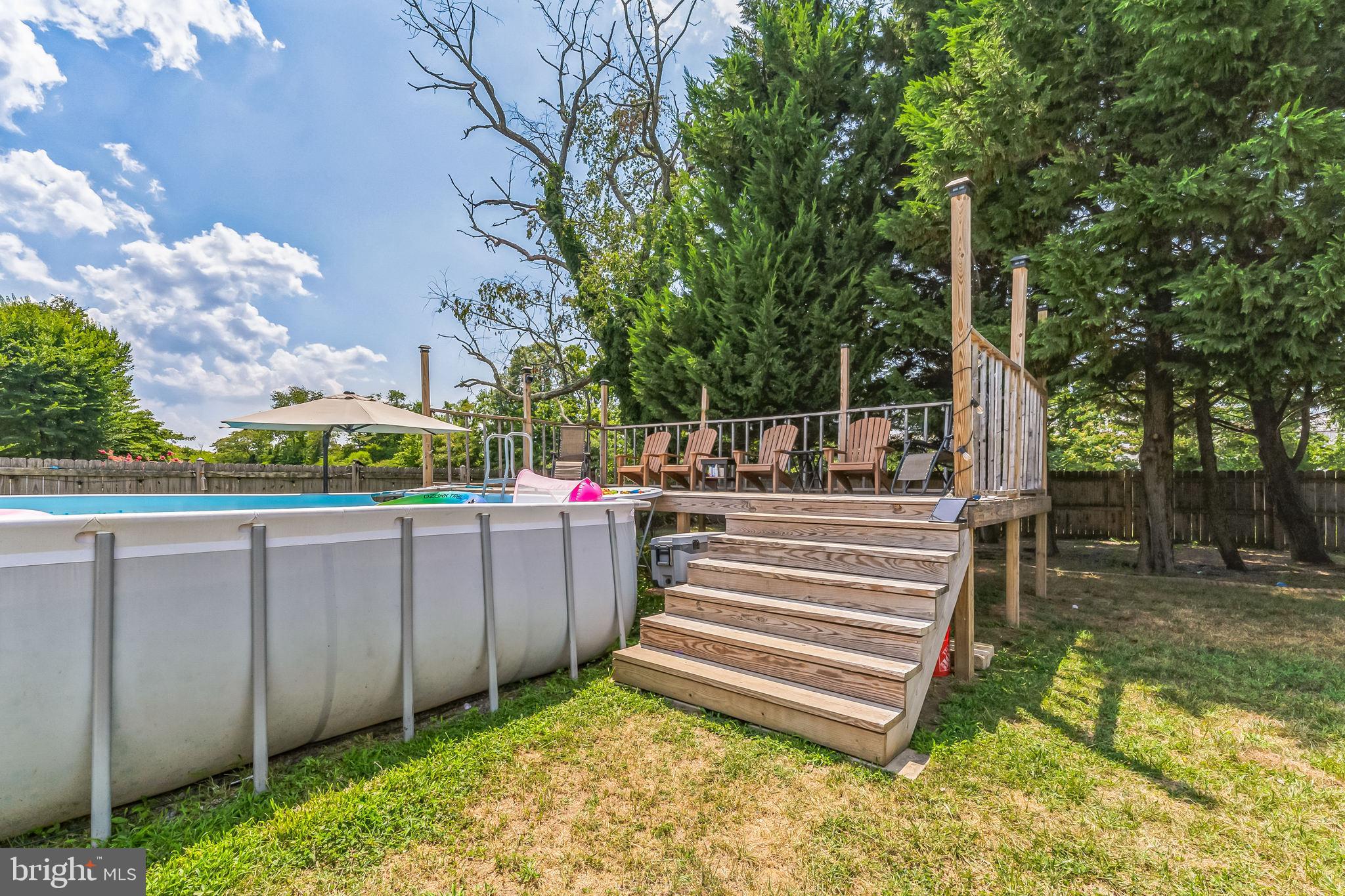 14710 Featherstone Road Woodbridge, VA 22191 - Photo 27 of 33 Deck