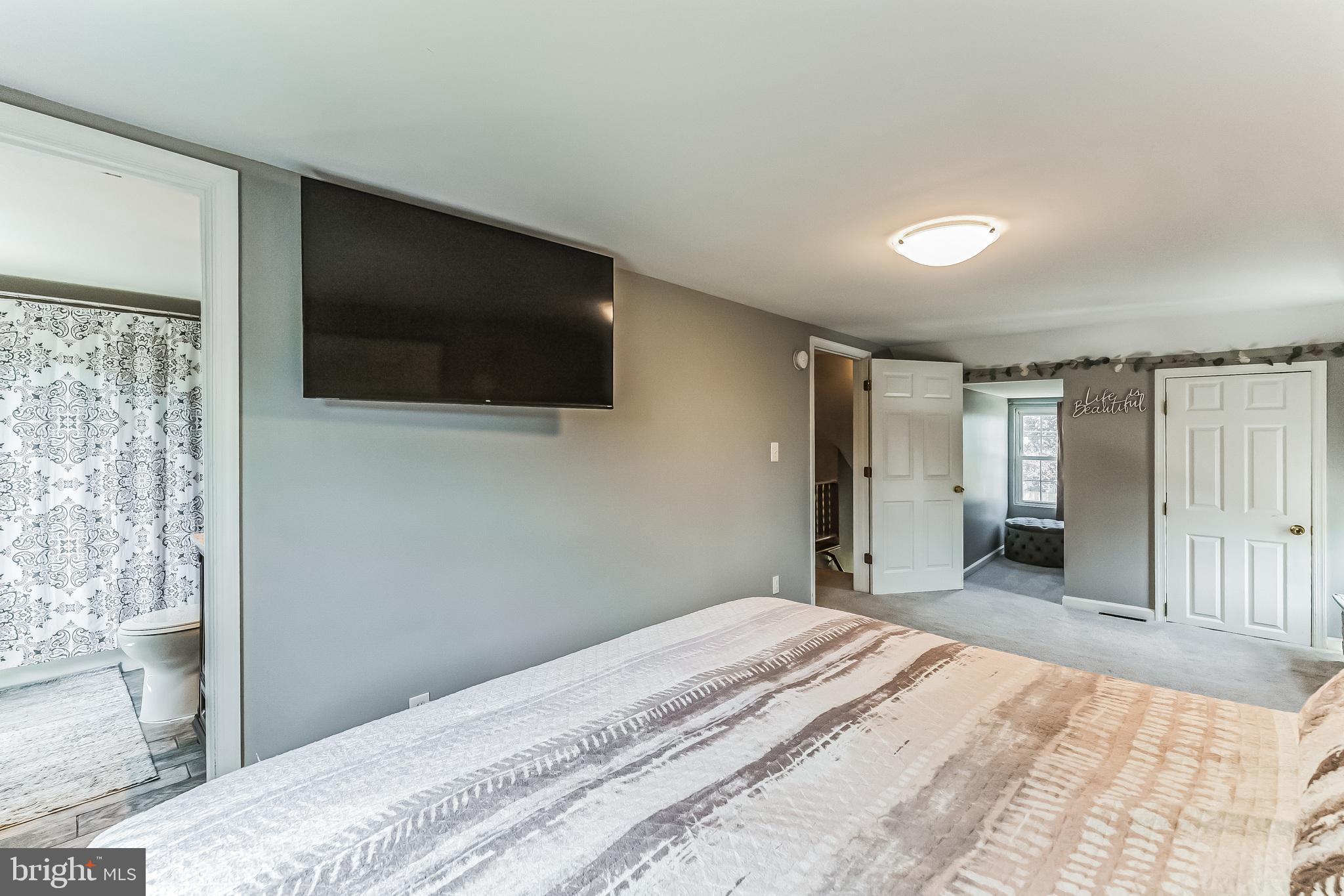 14710 Featherstone Road Woodbridge, VA 22191 - Photo 6 of 33 Primary bedroom