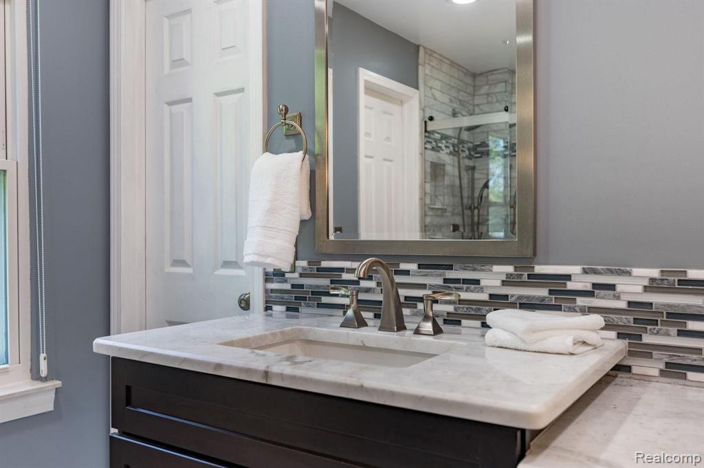 1639 Grandview Drive Rochester Hills, MI 48306 - Photo 21 of 29