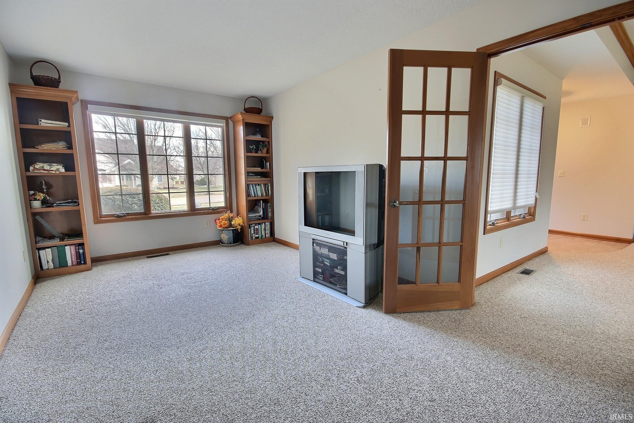 1115 Brandon Way Fort Wayne, IN 46845 - Photo 6 of 27