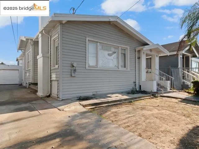 a backyard of a house