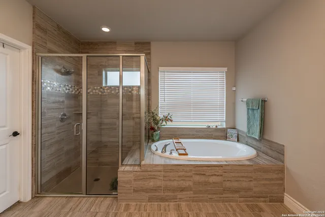 $2,950 | 14026 Blind Bandit Creek, San Antonio, TX 78254