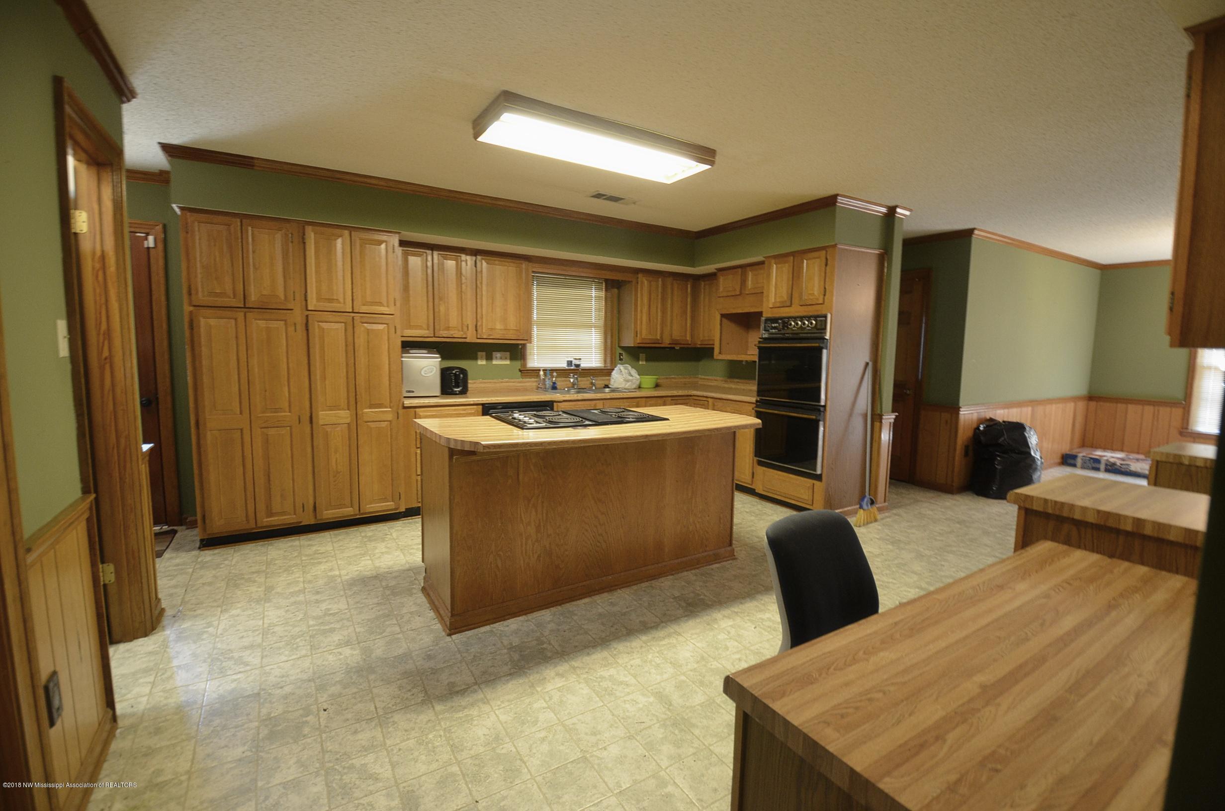 3265 Getwell Road South Hernando, MS 38632 - Photo 15 of 33 Kitchen