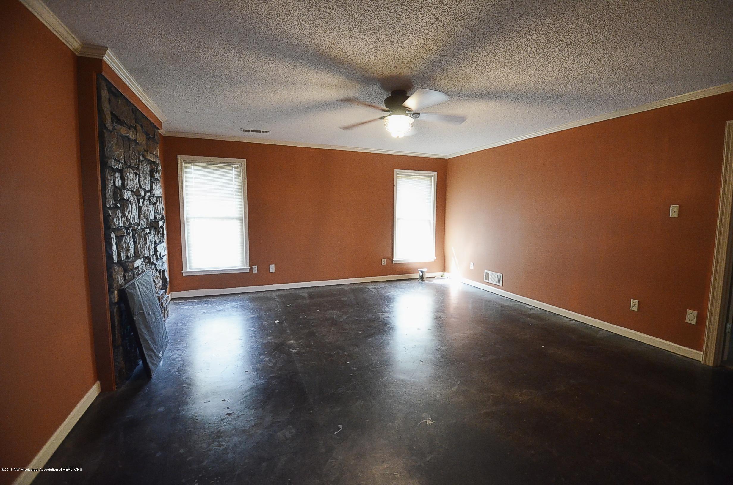3265 Getwell Road South Hernando, MS 38632 - Photo 19 of 33 Master bedroom