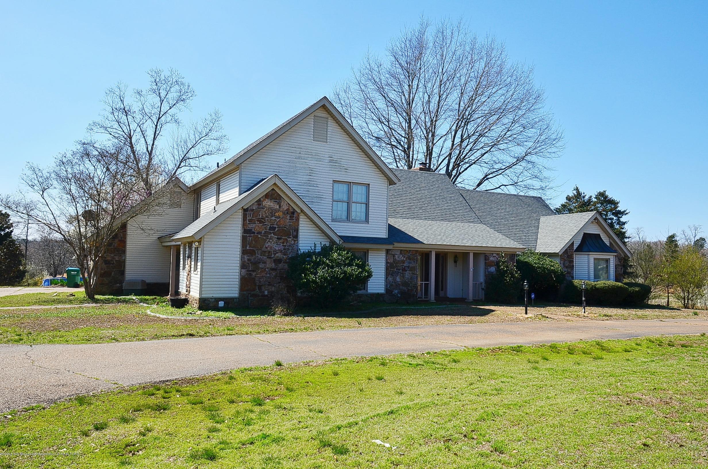 3265 Getwell Road South Hernando, MS 38632 - Photo 2 of 33 Front of home1