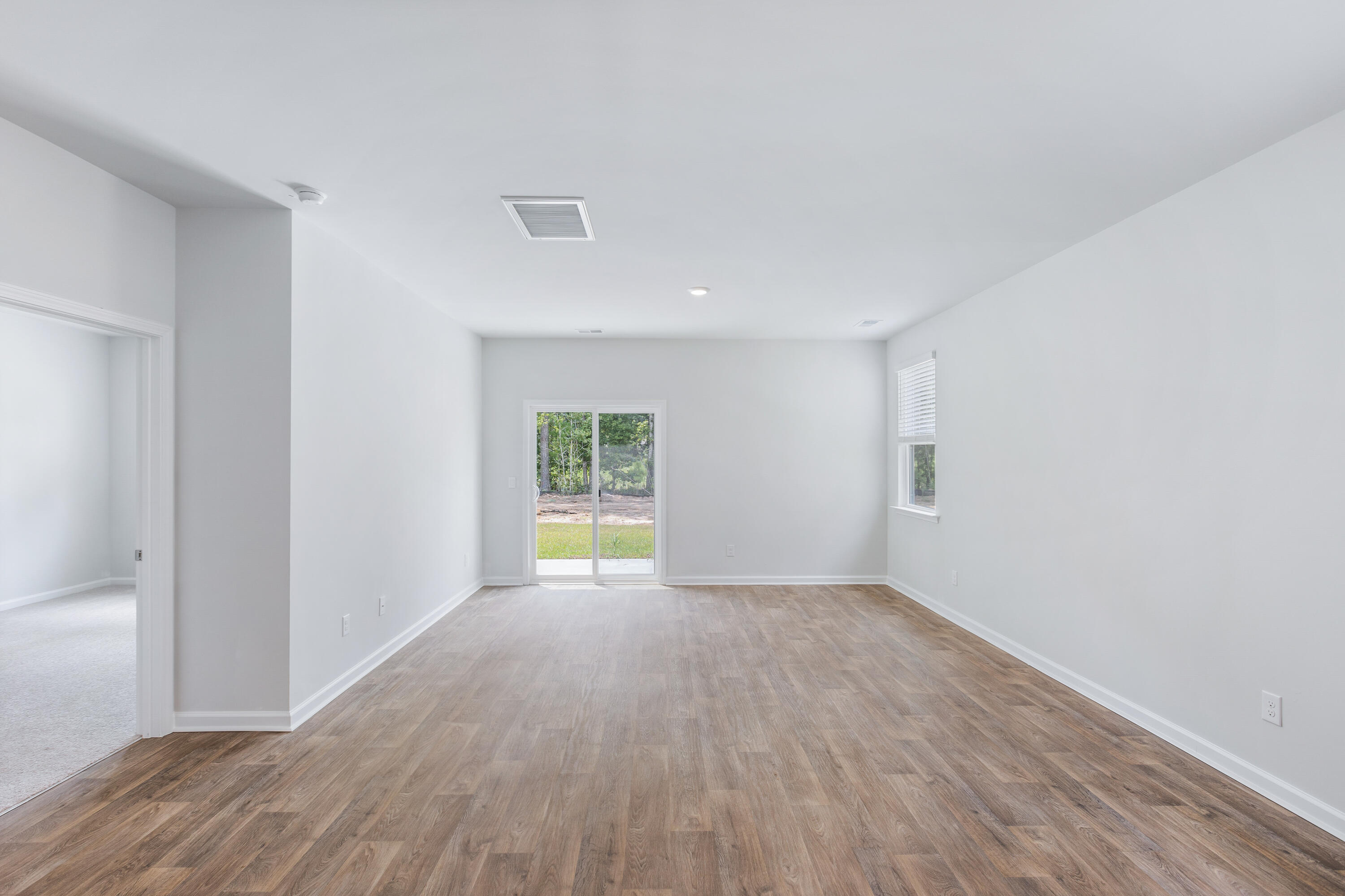 139 Ivory Shadow Road Summerville, SC 29486 - Photo 7 of 43 Manning Interior-6