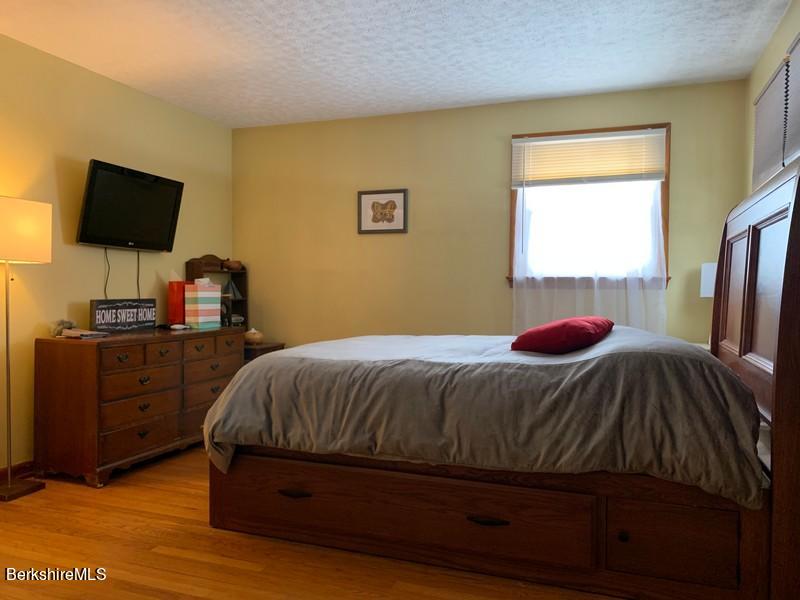 38 Oak Hill Road Pittsfield, MA 01201 - Photo 22 of 24 Master Bedroom
