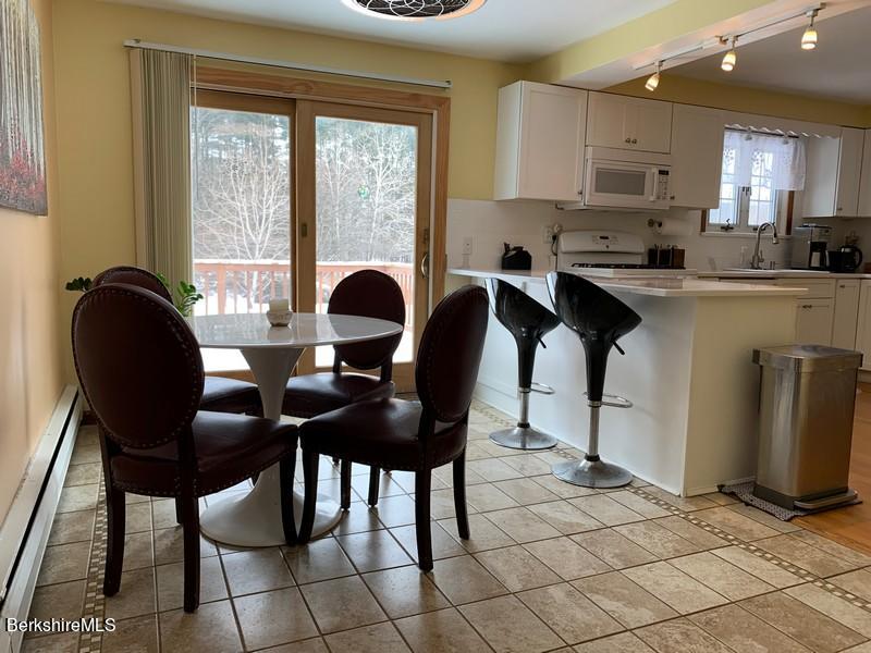 38 Oak Hill Road Pittsfield, MA 01201 - Photo 8 of 24 Dining Room