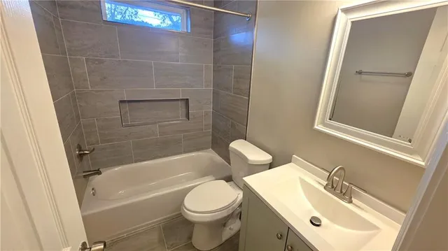 $1,400 | 215 Ave A, Unit A, Belle Chasse, LA 70037