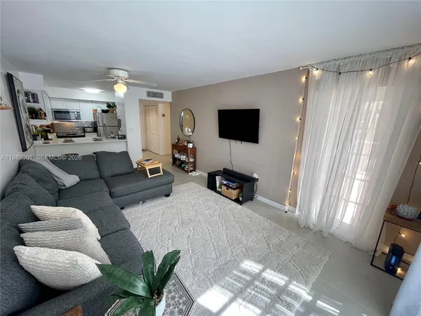 $3,300 | 1280 South Alhambra Circle, Unit 2204, Coral Gables, FL 33146