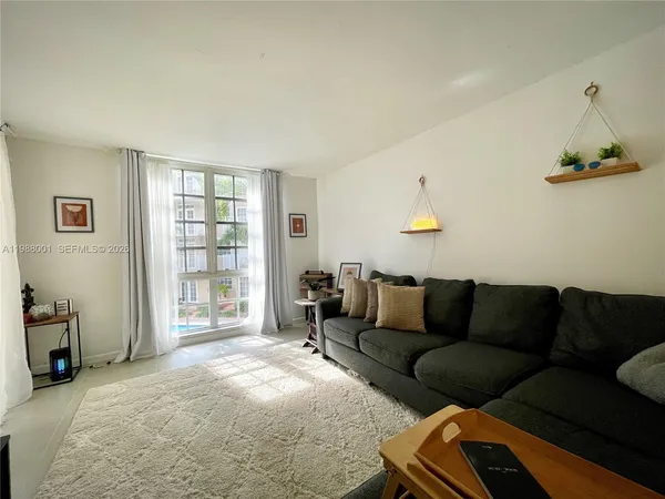 $3,300 | 1280 South Alhambra Circle, Unit 2204, Coral Gables, FL 33146
