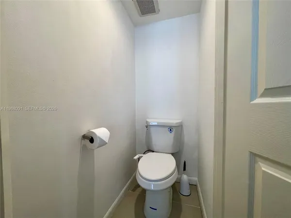 $3,300 | 1280 South Alhambra Circle, Unit 2204, Coral Gables, FL 33146