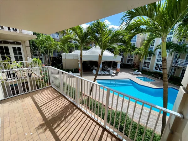 $3,300 | 1280 South Alhambra Circle, Unit 2204, Coral Gables, FL 33146