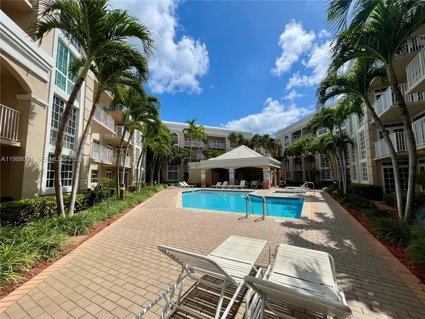 $3,300 | 1280 South Alhambra Circle, Unit 2204, Coral Gables, FL 33146