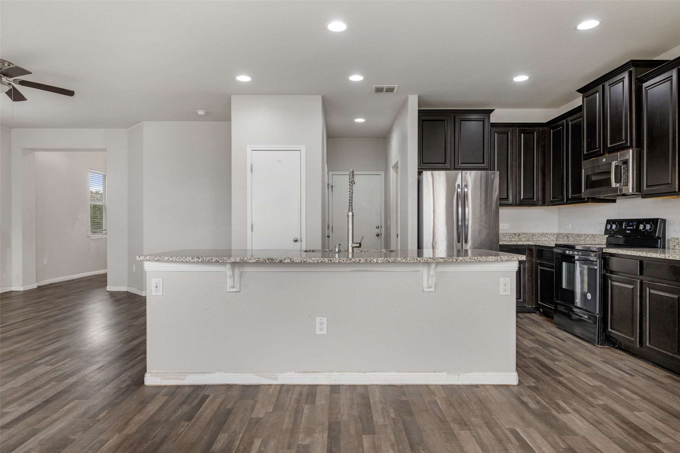 124 Guemal Road Buda, TX 78610 - Photo 11 of 38