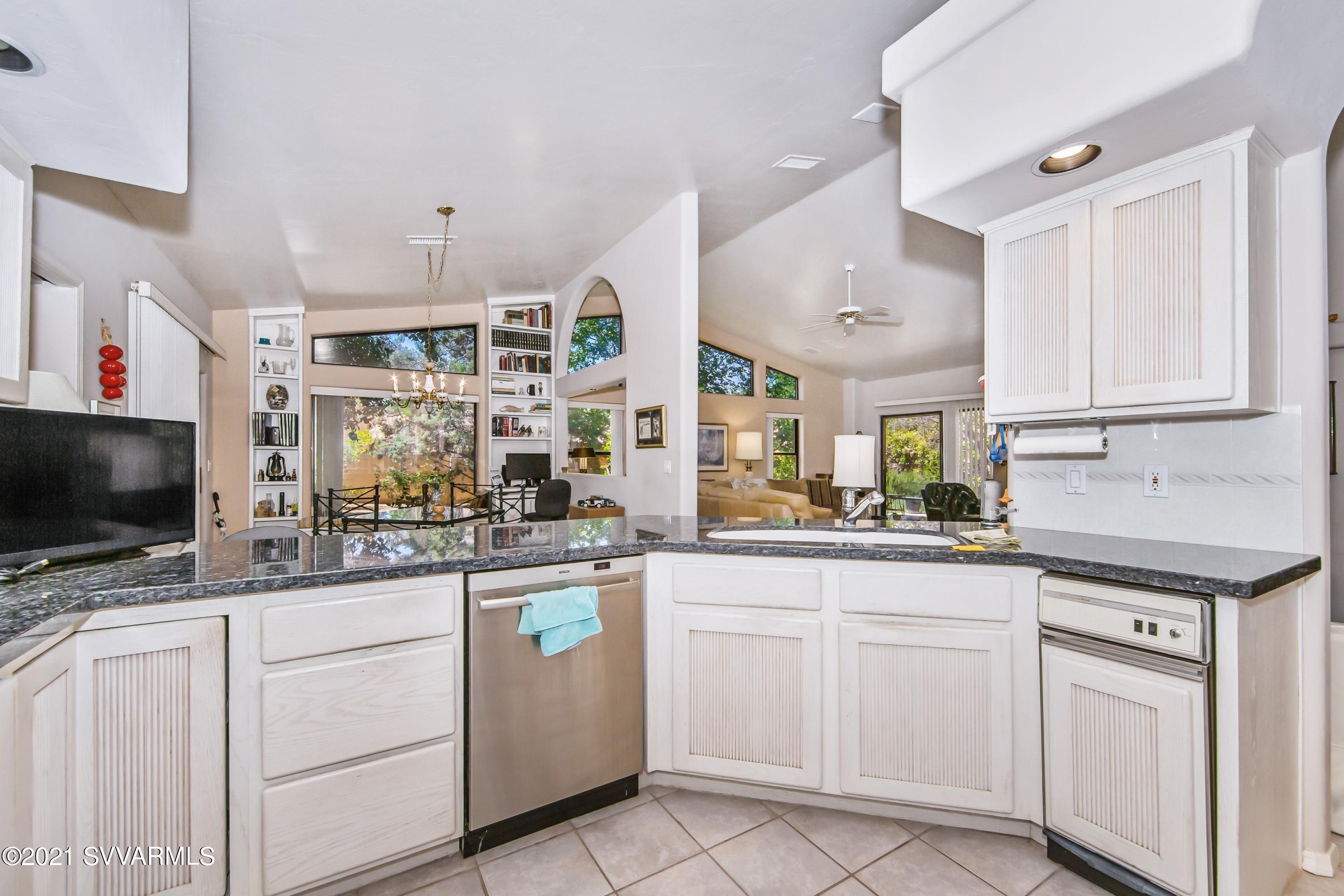 89 Ridge Rock Road Sedona, AZ 86351 - Photo 23 of 49 023_Kitchen