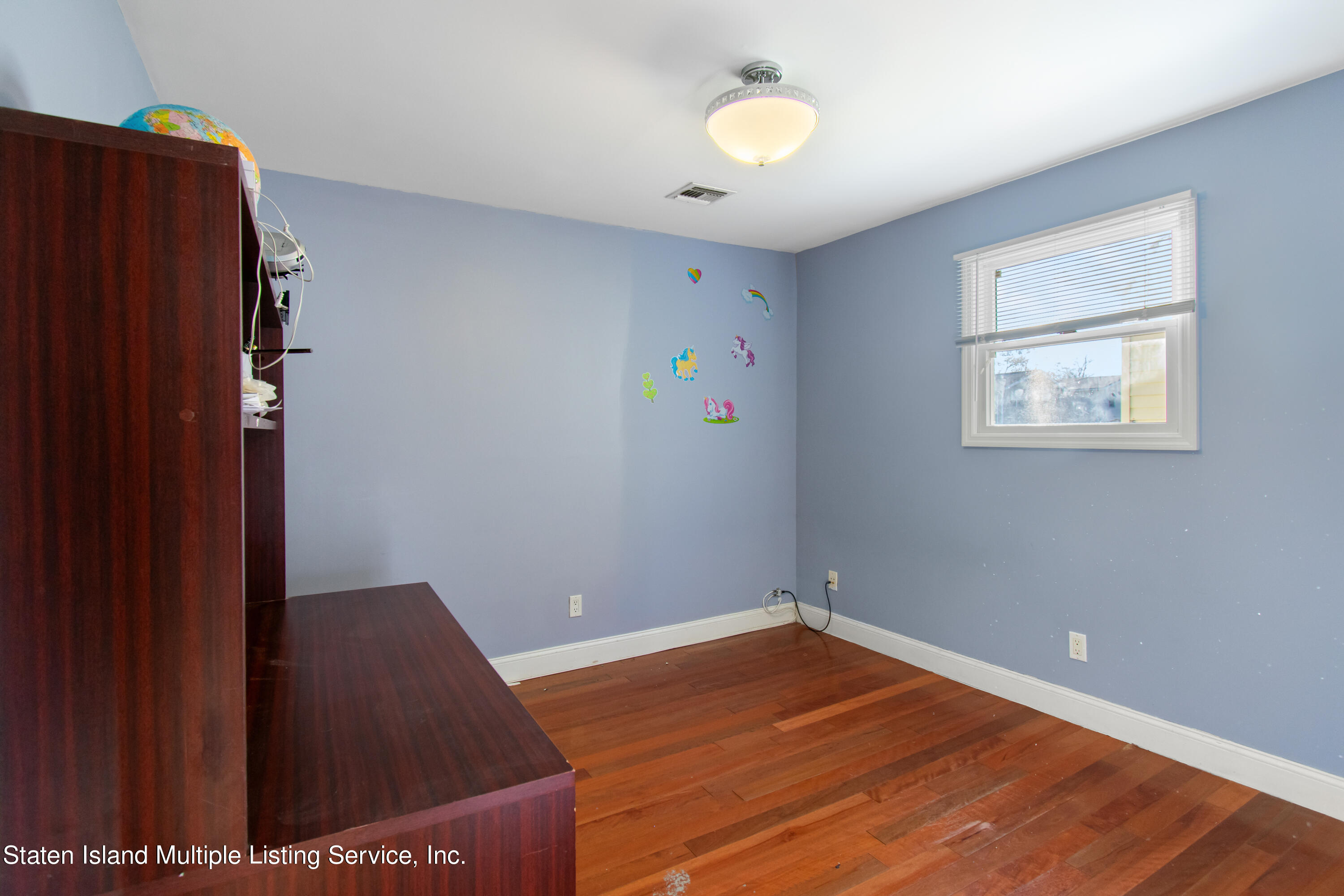 167 Sheraden Avenue Staten Island, NY 10314 - Photo 12 of 28 DSC_9305