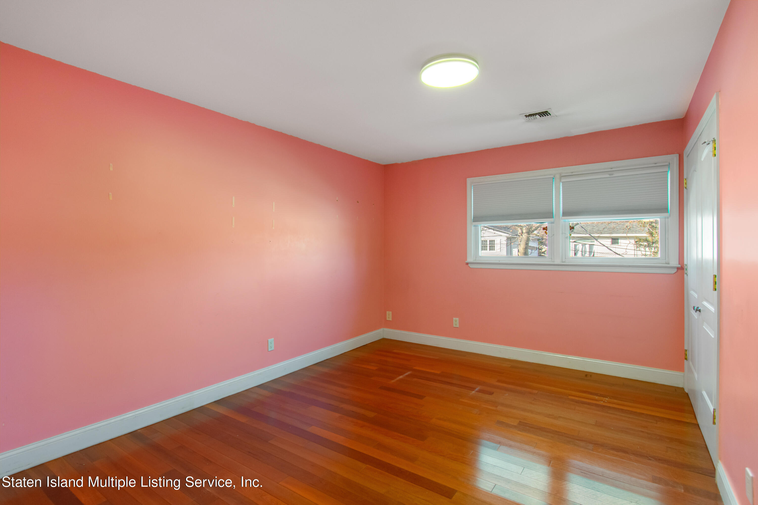 167 Sheraden Avenue Staten Island, NY 10314 - Photo 15 of 28 DSC_9301