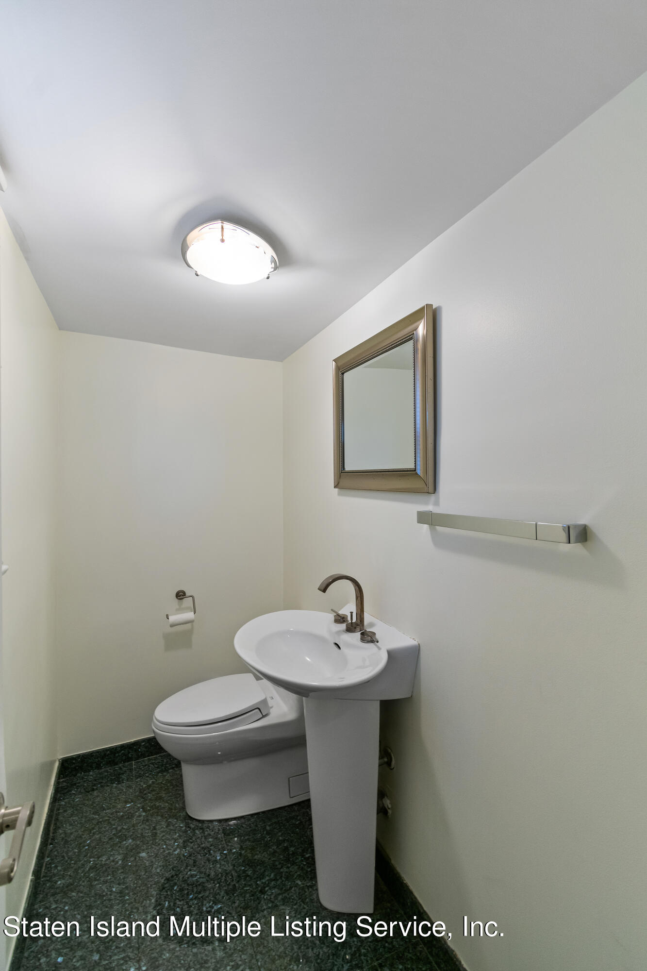 167 Sheraden Avenue Staten Island, NY 10314 - Photo 20 of 28 DSC_9291