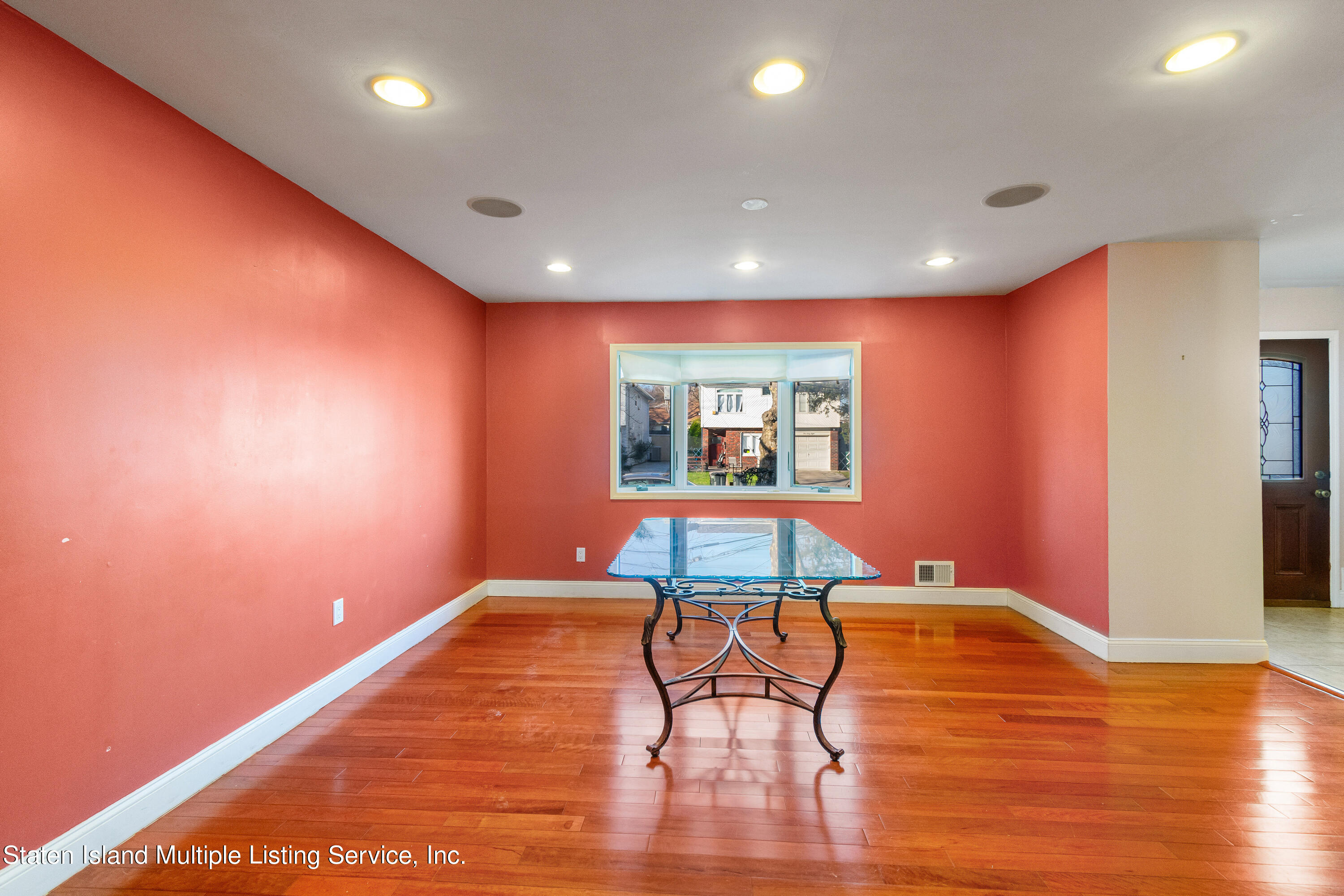 167 Sheraden Avenue Staten Island, NY 10314 - Photo 8 of 28 DSC_9285