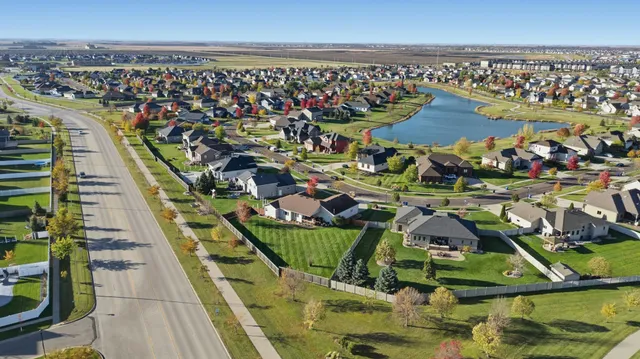 $680,000 | 4704 Woodhaven Street South, Fargo, ND 58104