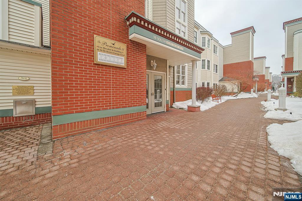 321 The Promenade Edgewater, NJ 07020 - Photo 16 of 18