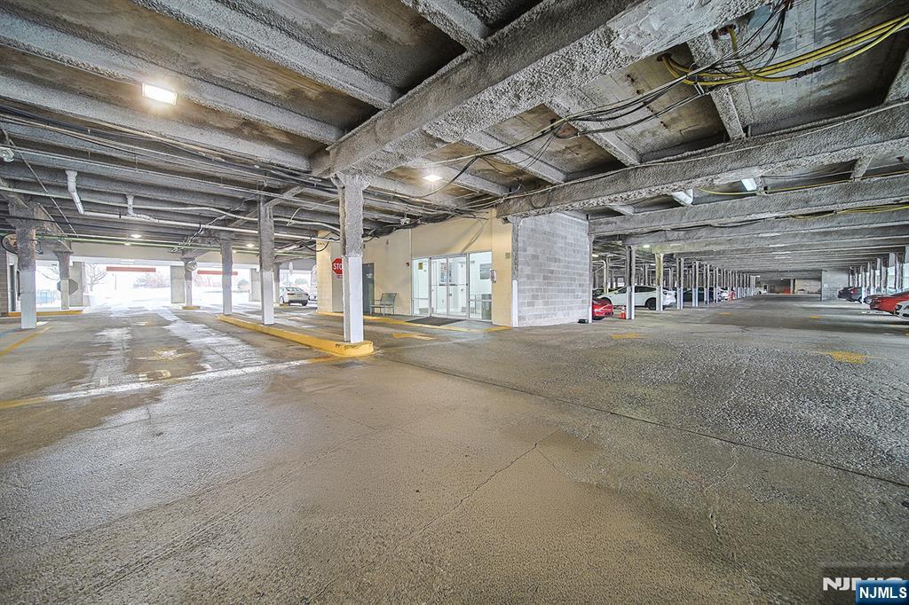 321 The Promenade Edgewater, NJ 07020 - Photo 17 of 18