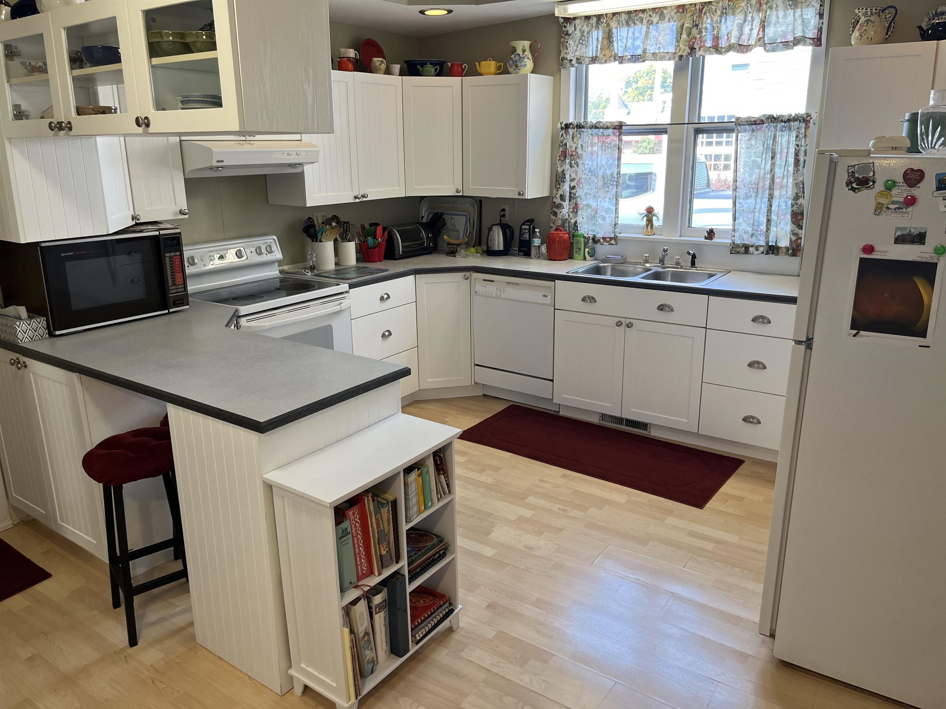 75 Autumn Street Newport, VT 05855 - Photo 4 of 11