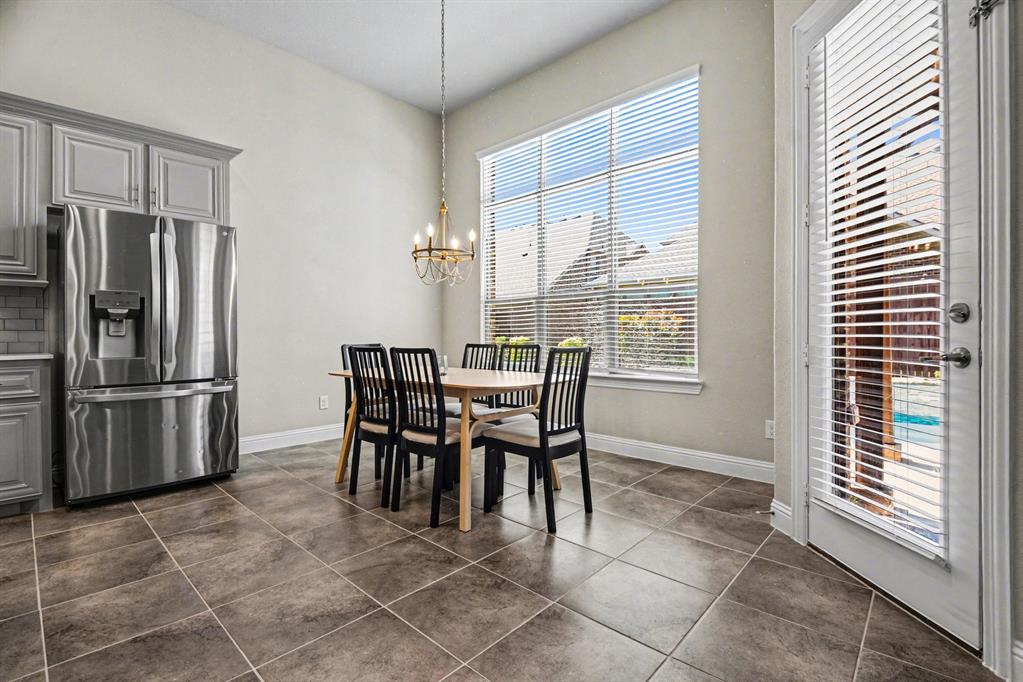3323 Royal Ridge Drive Rockwall, TX 75087 - Photo 6 of 37 a dining room well furnished
