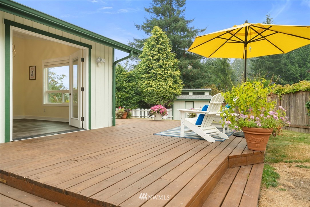 23513 22nd Avenue Southeast Bothell, WA 98021 - Photo 26 of 33 a view of a backyard of the house