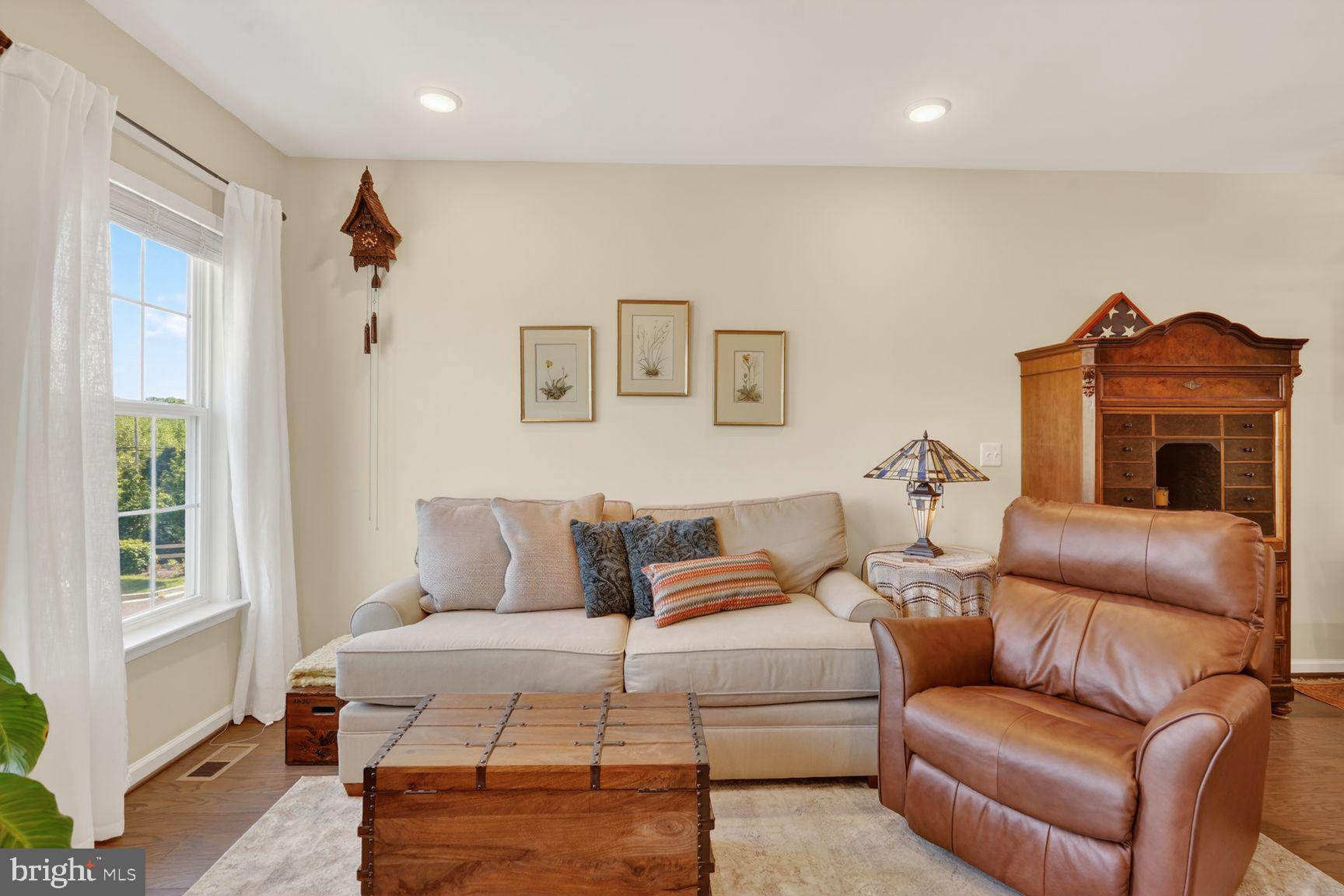 2914 Koens Court Hanover, MD 21076 - Photo 11 of 53 Living Room