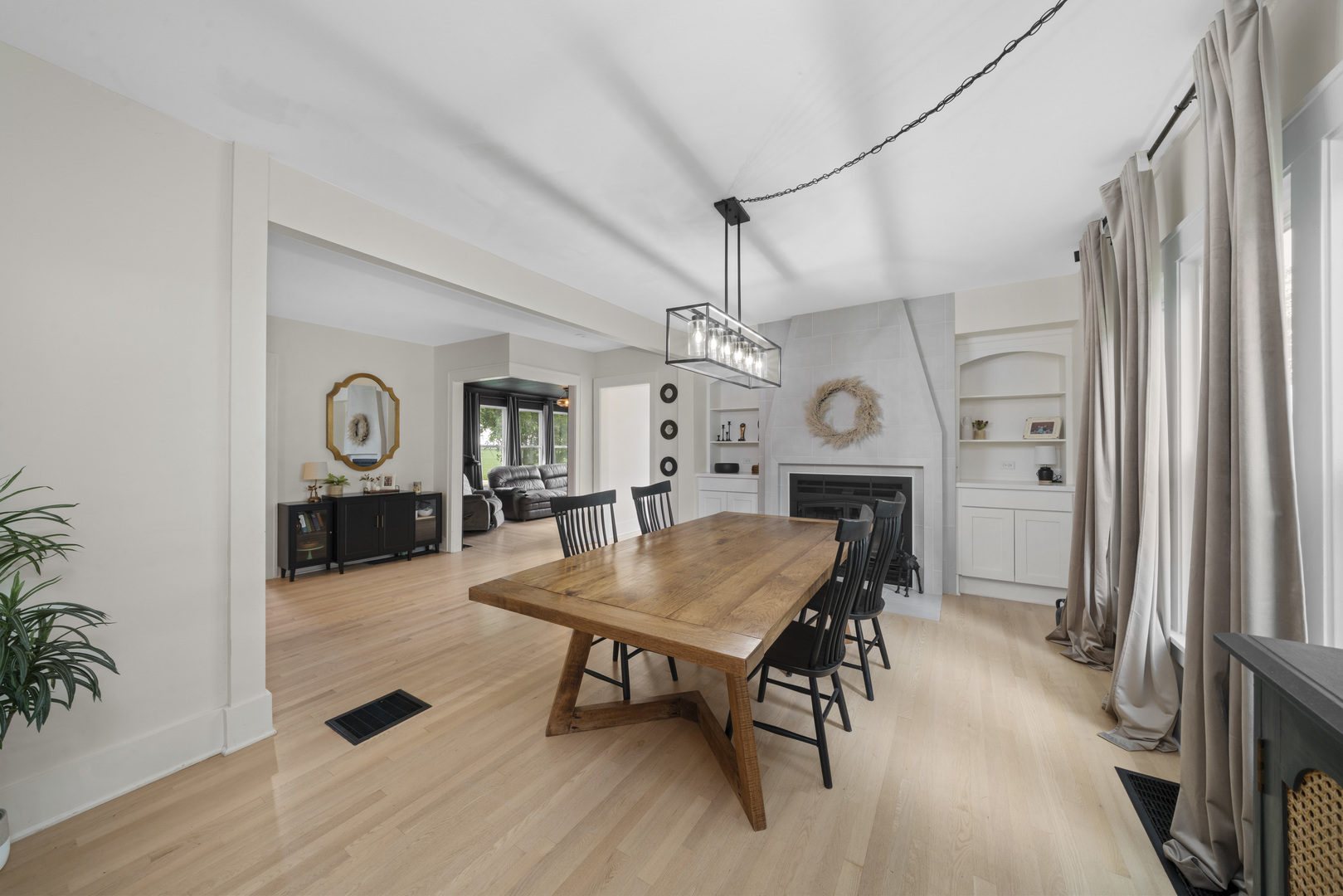 3705 Elva Road Malta, IL 60150 - Photo 16 of 42 a view of a livingroom and dining room