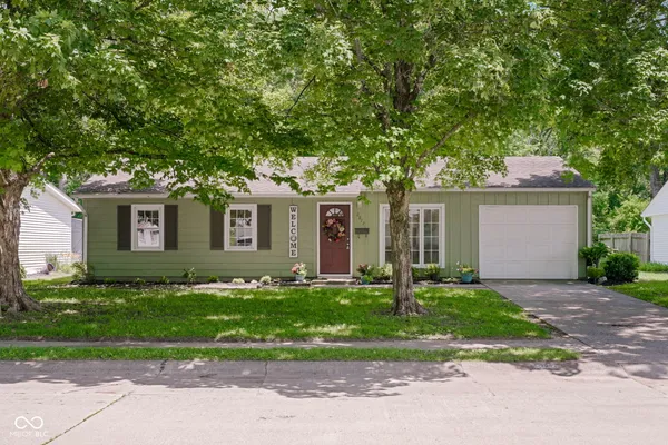 $180,000 | 2817 Streamside Drive, Columbus, IN 47203