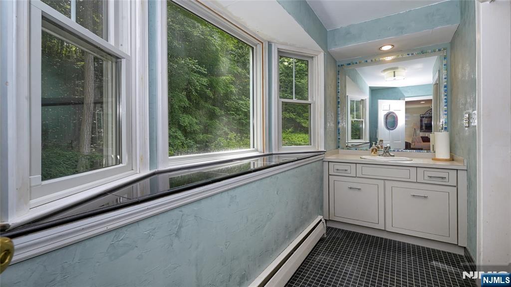 460 Laurel Lane Butler, NJ 07405 - Photo 16 of 32