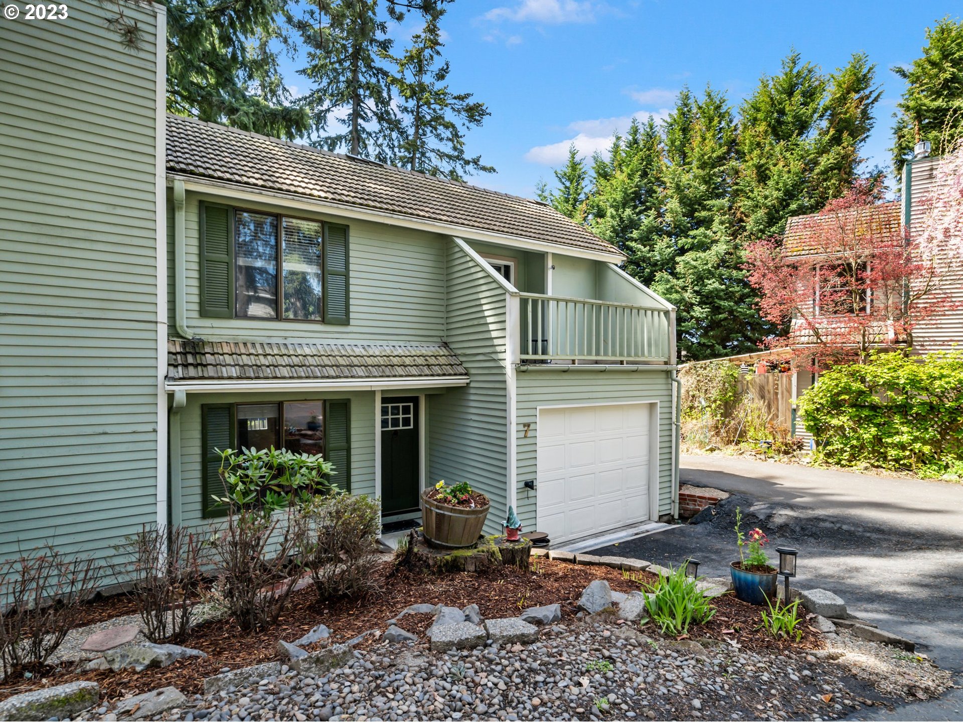 12340 Northwest McDaniel Road, Unit 7 Portland, OR 97229 - Photo 3 of 40 Gallery Image 3