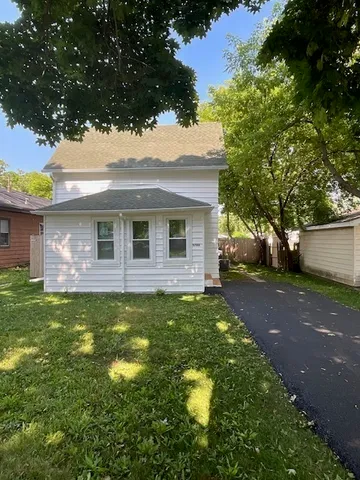 $229,000 | 1703 Hermon Avenue, Zion, IL 60099