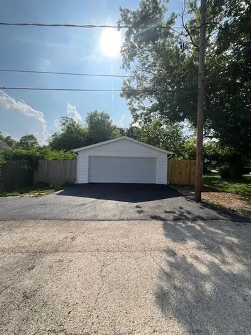 $229,000 | 1703 Hermon Avenue, Zion, IL 60099