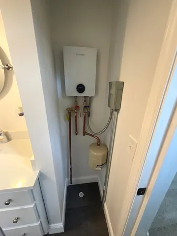 $229,000 | 1703 Hermon Avenue, Zion, IL 60099