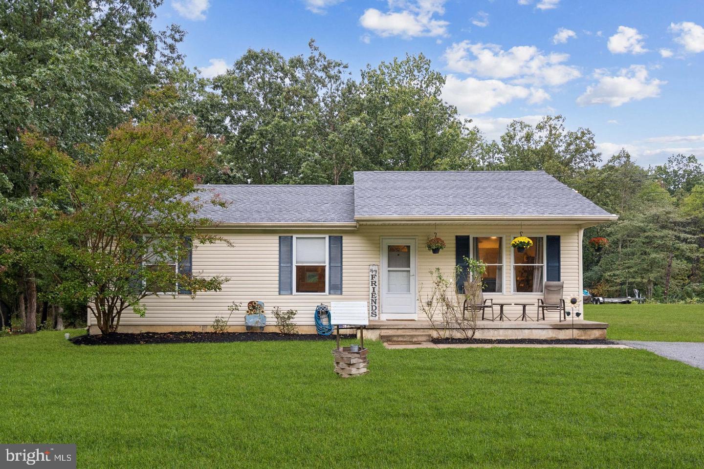 413 4th Avenue Chesilhurst, NJ 08089 - Photo 1 of 25