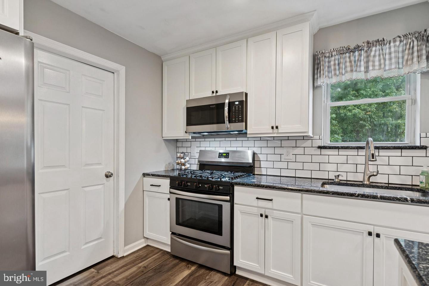 413 4th Avenue Chesilhurst, NJ 08089 - Photo 21 of 25