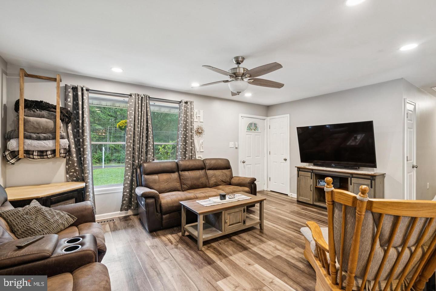 413 4th Avenue Chesilhurst, NJ 08089 - Photo 23 of 25