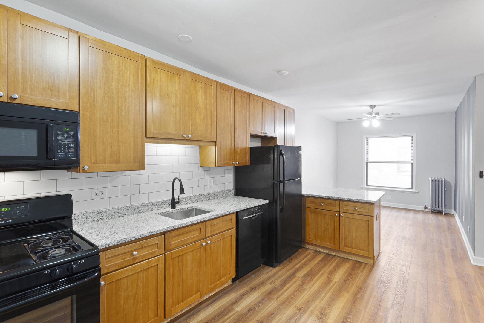 1702 West Juneway Terrace, Unit 3C Chicago, IL 60626 - Photo 2 of 15