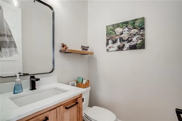 $1,395,000 | 6320 Northwest 164th Street, Smithville, MO 64089