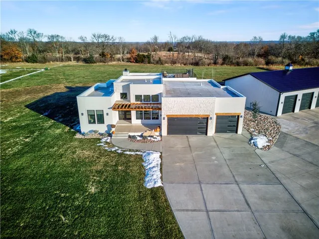 $1,395,000 | 6320 Northwest 164th Street, Smithville, MO 64089